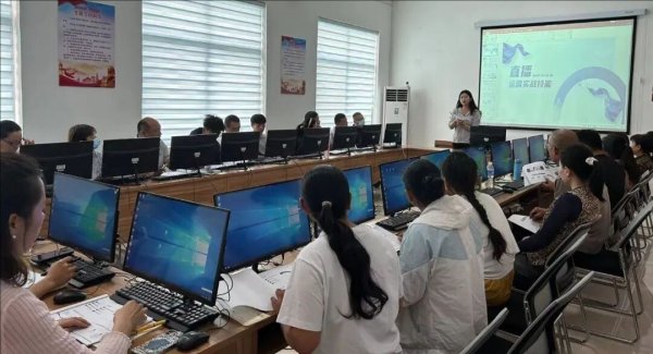 佳禾配资 山东泰安：依托数字工匠学院&#32;提供数字人才保障